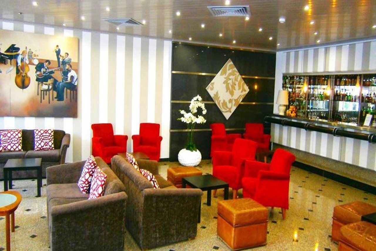 Hotel Cristal Caldas Калдас да Райна Екстериор снимка